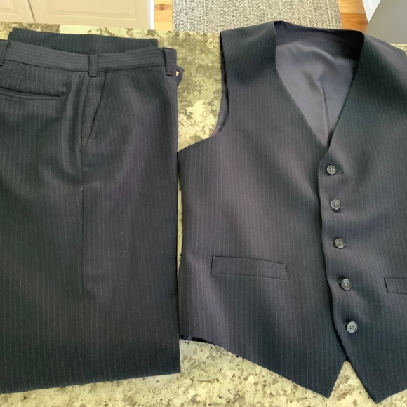 Reed St James jacket vest and slacks $35 - Picture 2 of 4
